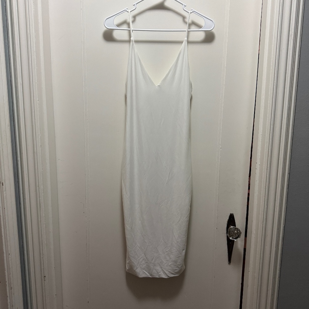 FASHION NOVA WHITE DRESS